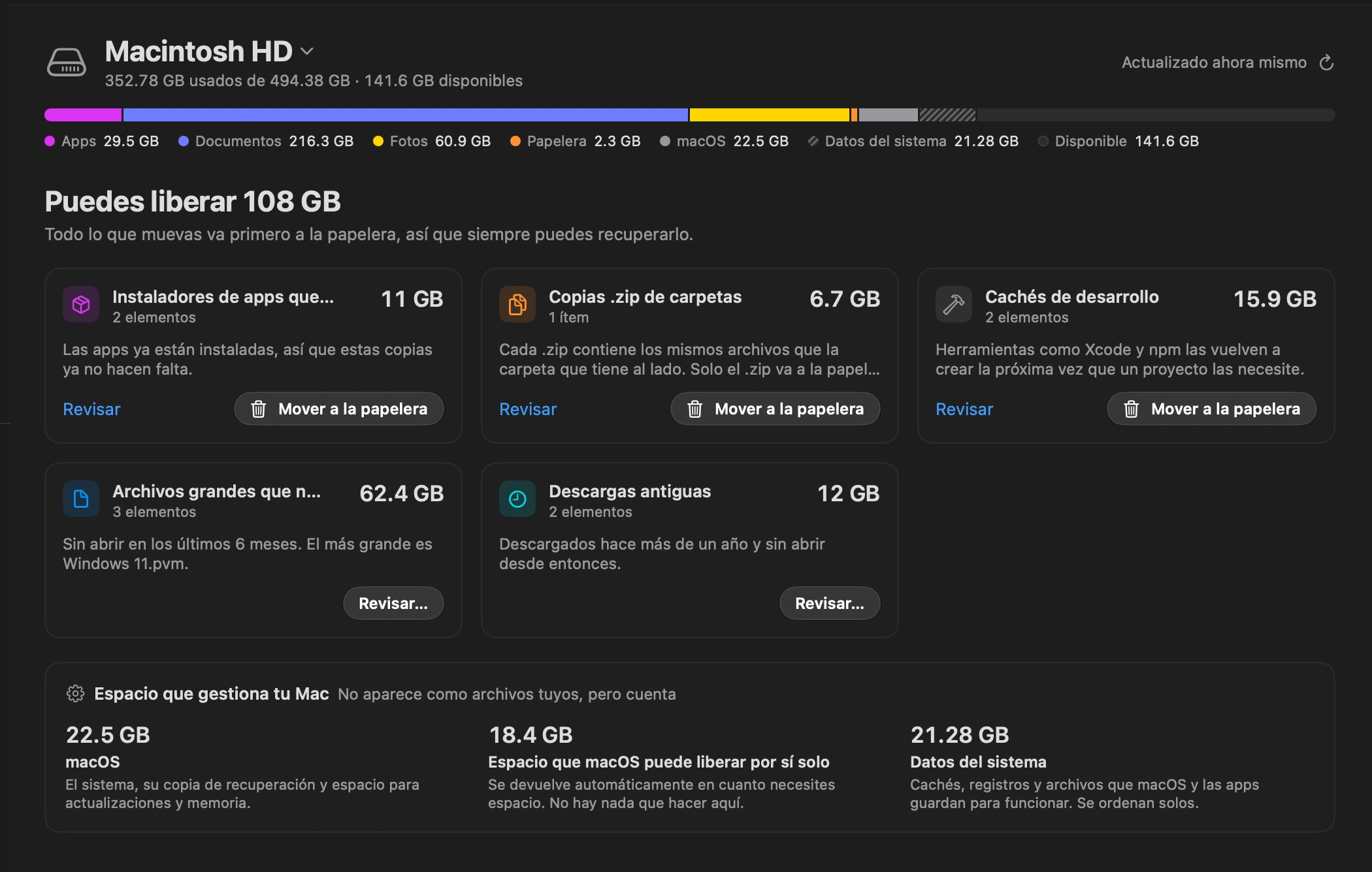 Lee las sugerencias: DockDuck lista lo que es seguro eliminar: descargas que no abres desde hace un año, instaladores de apps que ya tienes, copias zip de carpetas que conservas, archivos grandes sin tocar desde hace seis meses, y cachés que las herramientas de desarrollo regeneran solas.