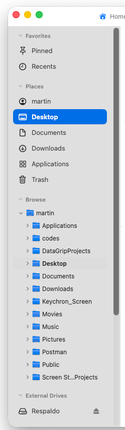 The sidebar showing favorites, volumes, saved servers, and Smart Folders sections above the expandable Browse tree